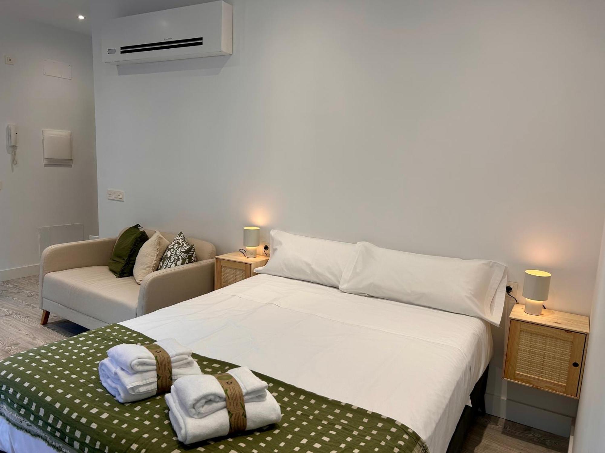 Insidehome Ciudad Del Cine Valladolid Luaran gambar