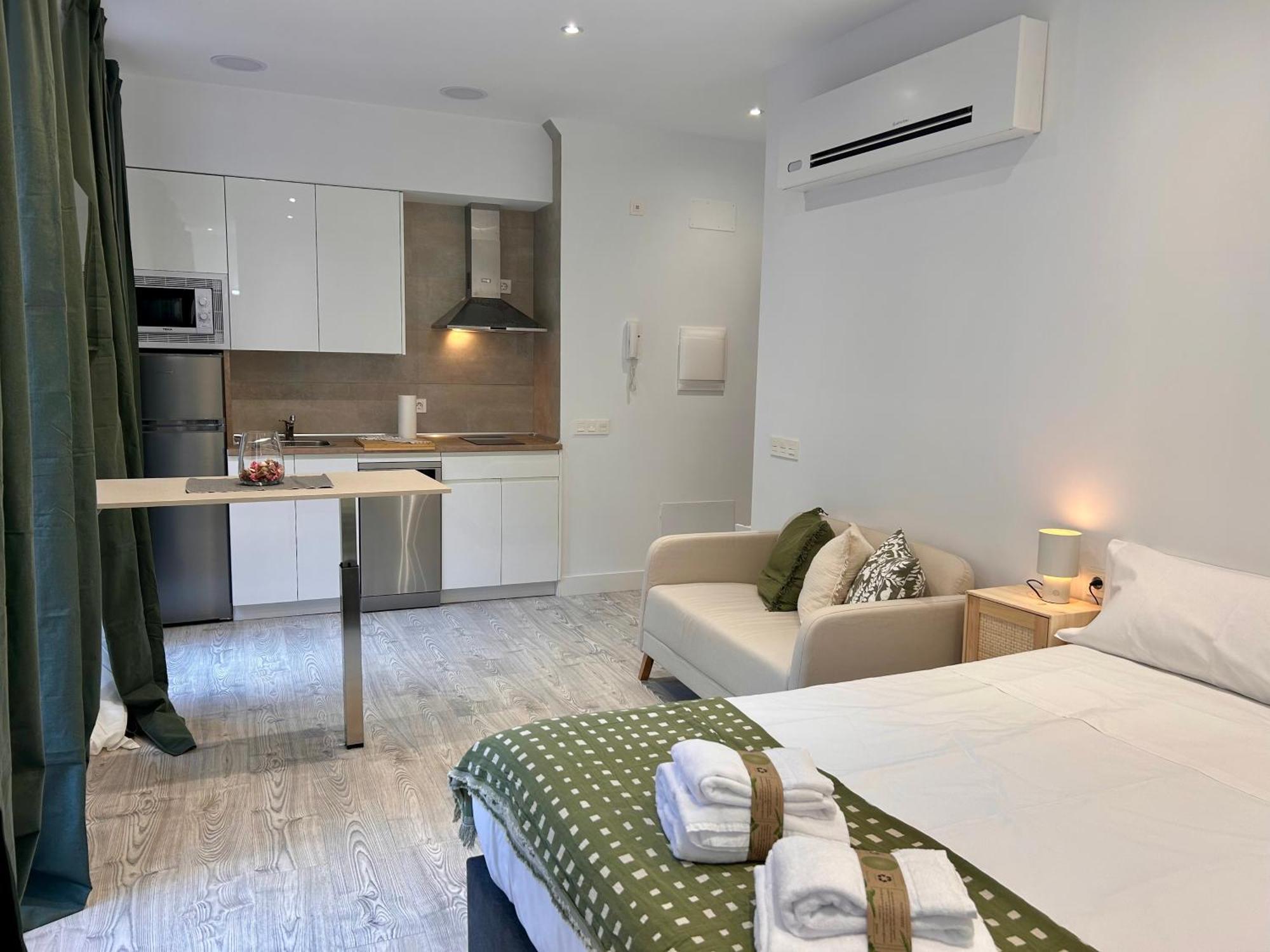 Insidehome Ciudad Del Cine Valladolid Luaran gambar