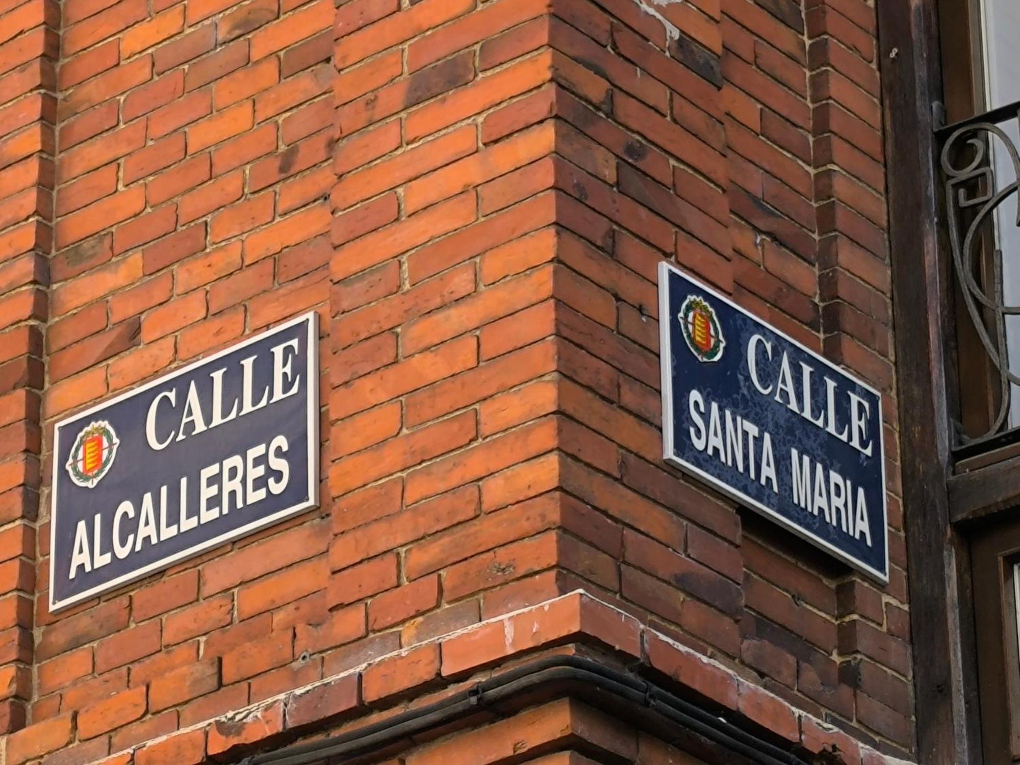 Insidehome Ciudad Del Cine Valladolid Luaran gambar
