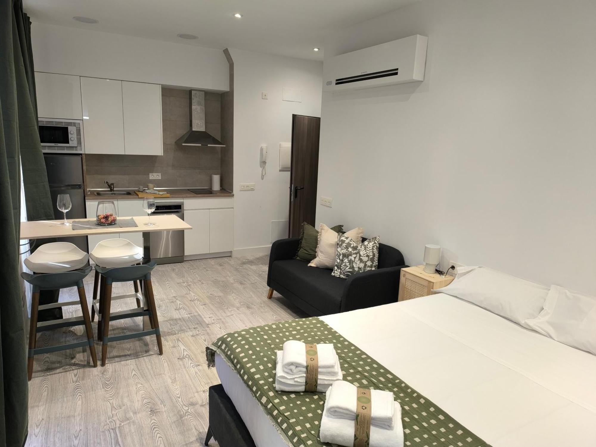 Insidehome Ciudad Del Cine Valladolid Luaran gambar