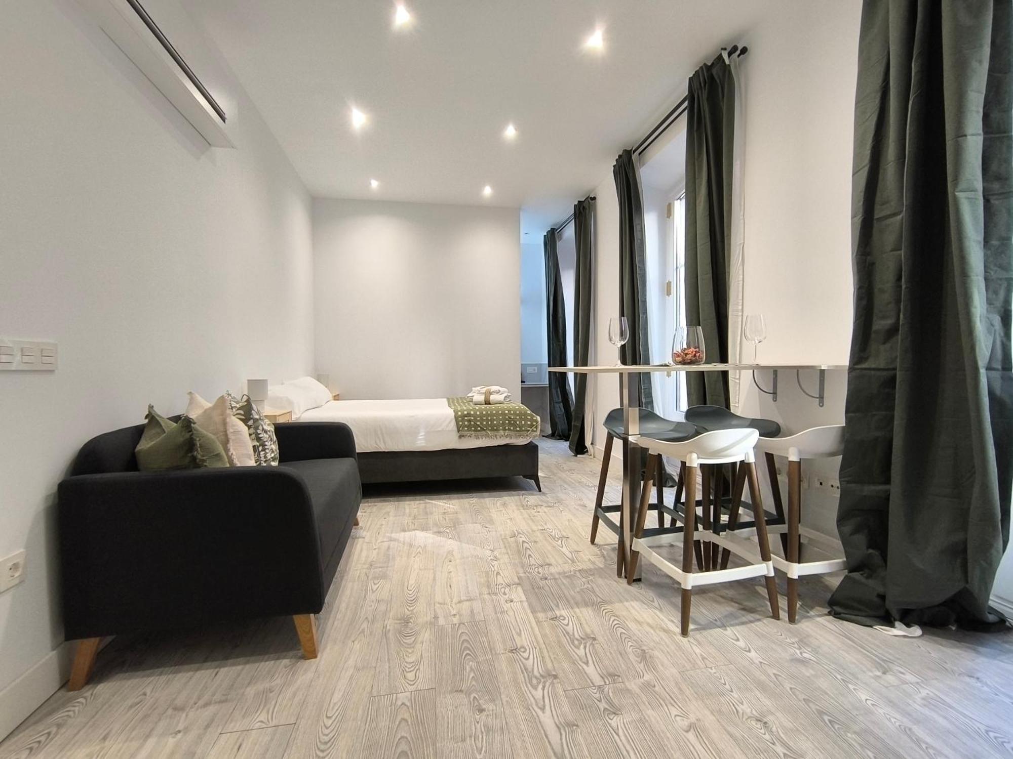 Insidehome Ciudad Del Cine Valladolid Luaran gambar